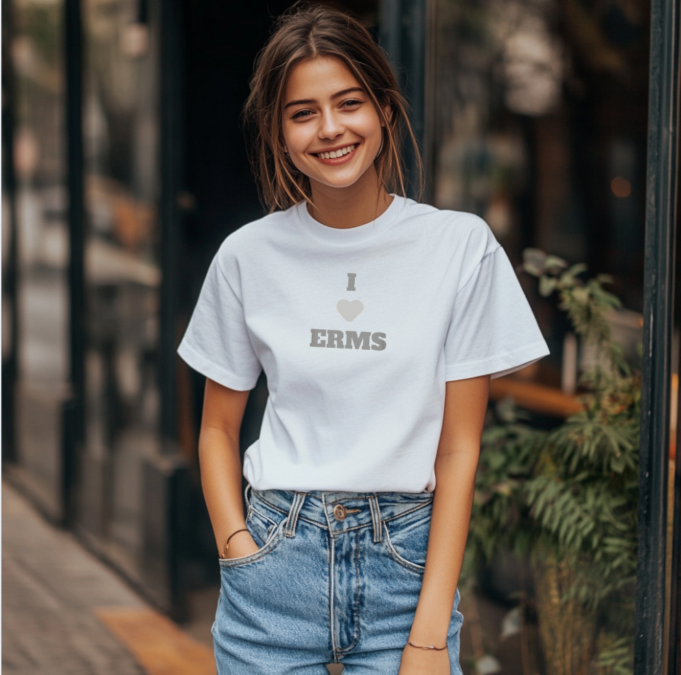 I LOVE ERMS crop tee